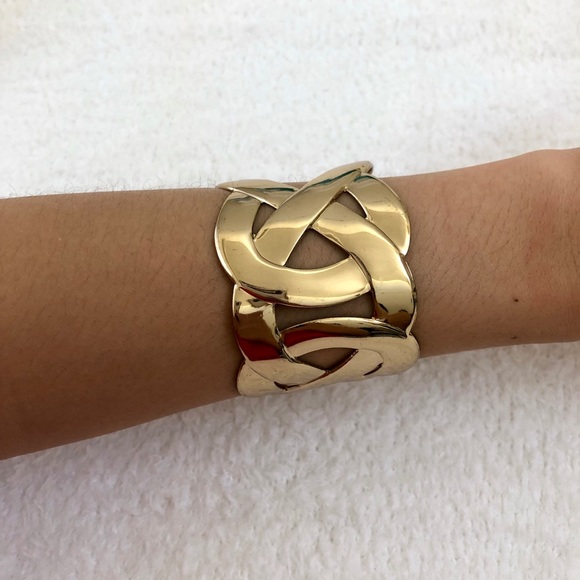 Forever 21 Gold Cuff Bracelet - Picture 5 of 5